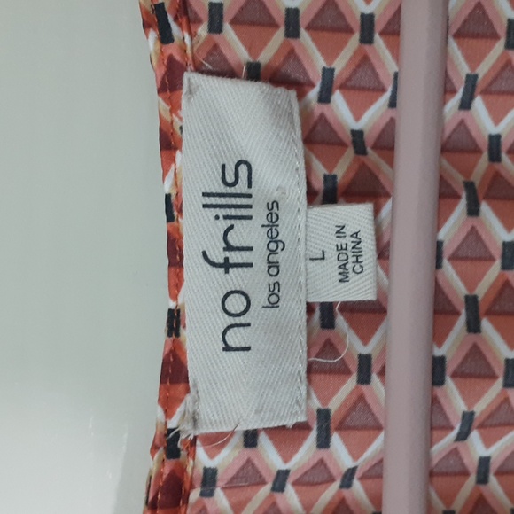 🌻5 for $20 NWOT satin feel blouse - Picture 4 of 6